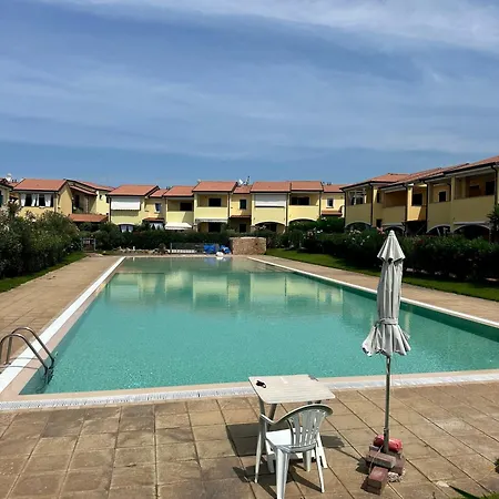 La Casa Del Mare Сasa de vacaciones Badesi