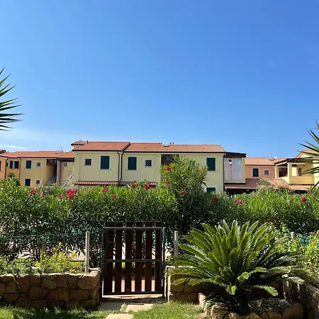 La Casa Del Mare Сasa de vacaciones Badesi